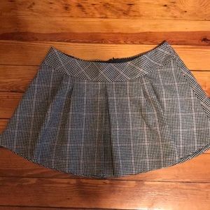 Express pleated skirt